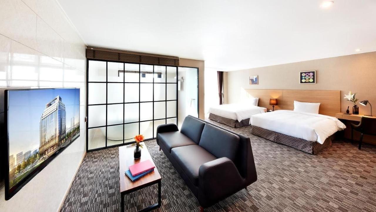 Golden Harbor Hotel Pyeongtaek Exteriör bild