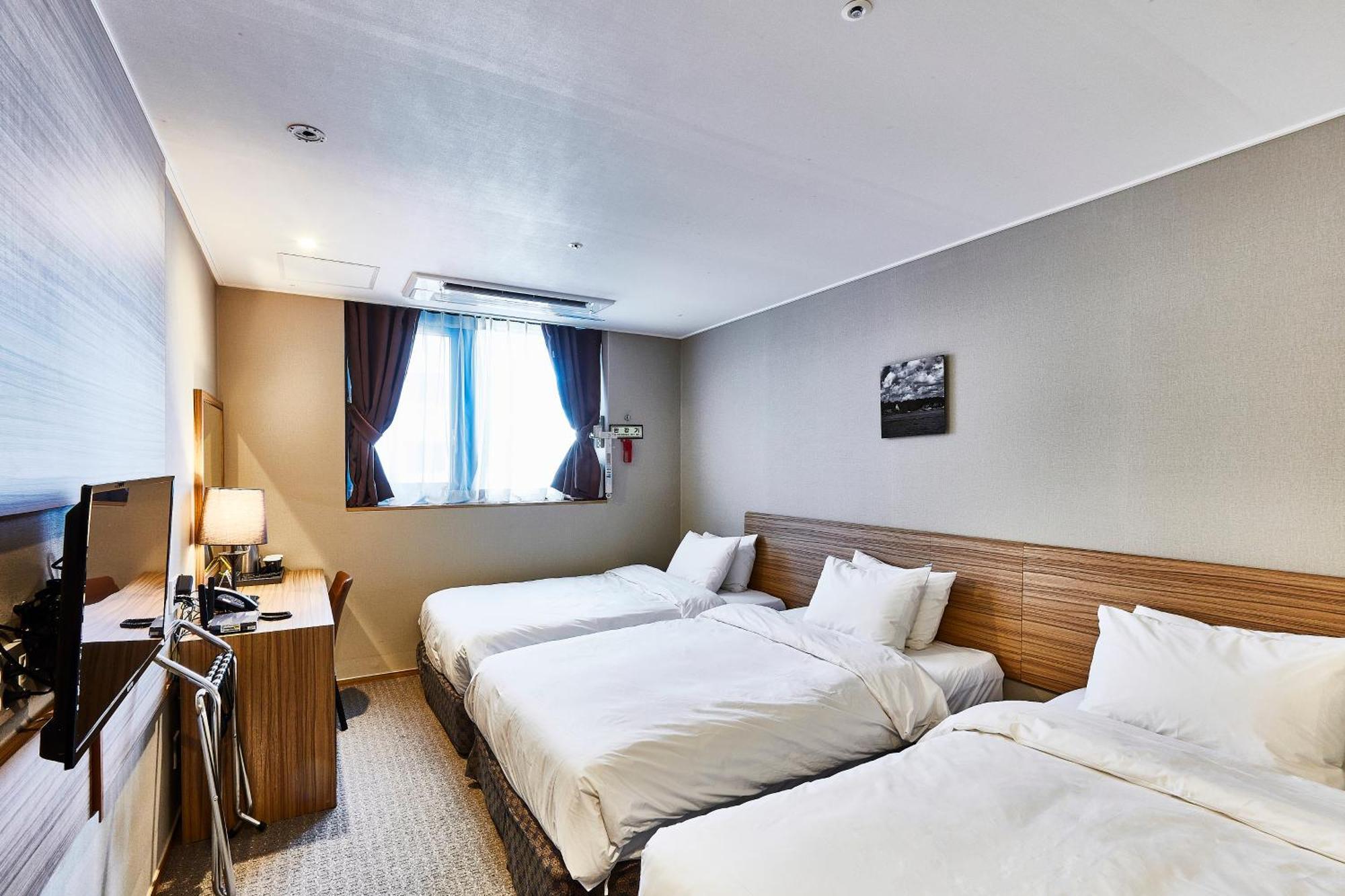Golden Harbor Hotel Pyeongtaek Exteriör bild