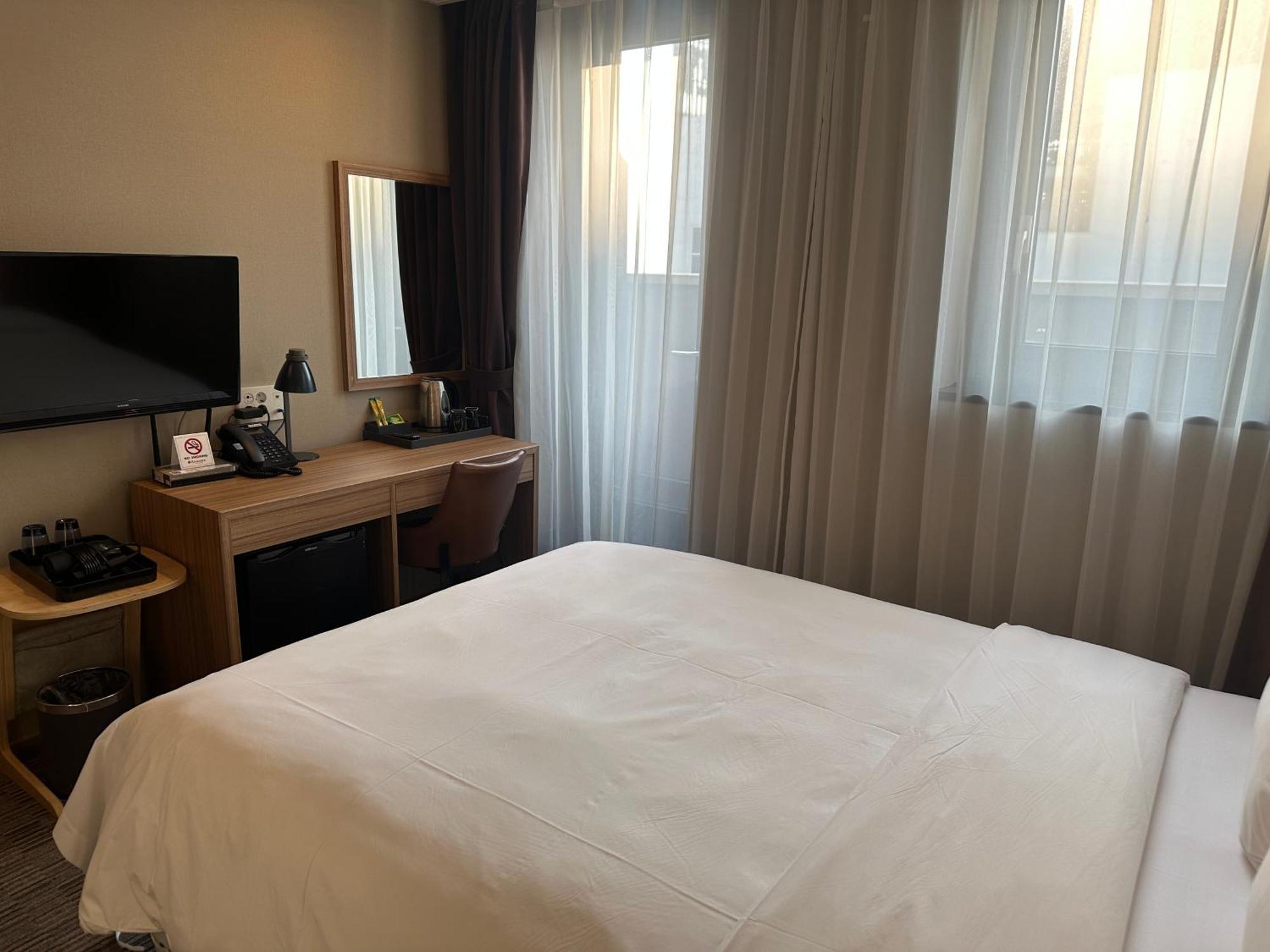 Golden Harbor Hotel Pyeongtaek Exteriör bild